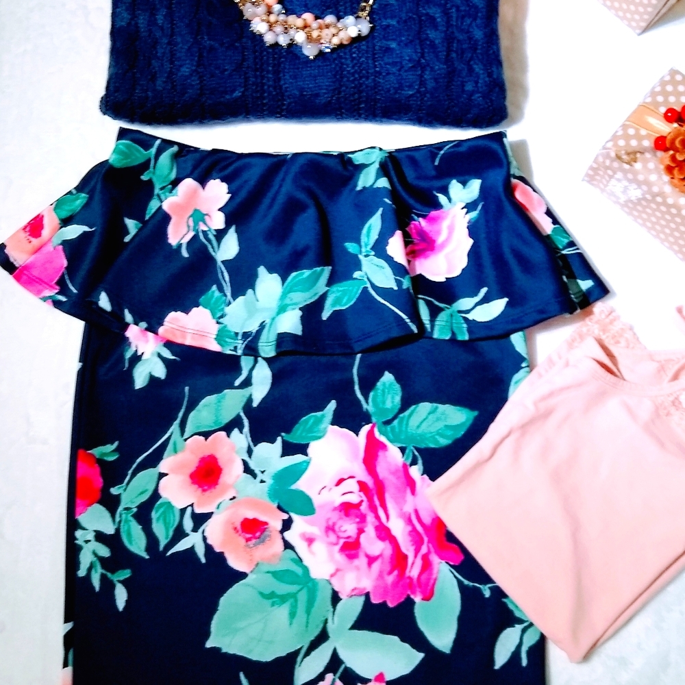 Floral Peonies Peplum Skirt Size M
